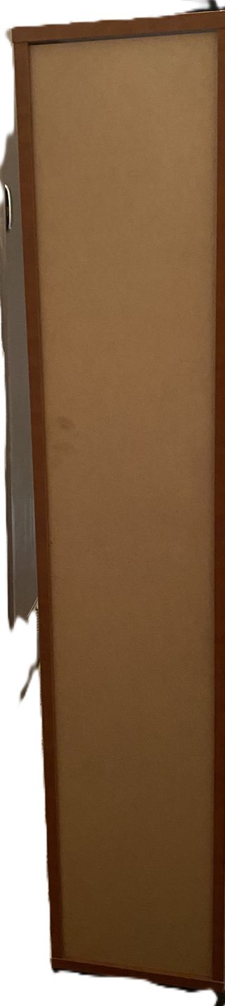 Vitrina estilo moderno de madera natural