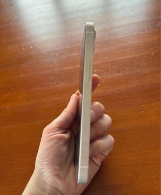 Movil iphone 13 y 9 fundas