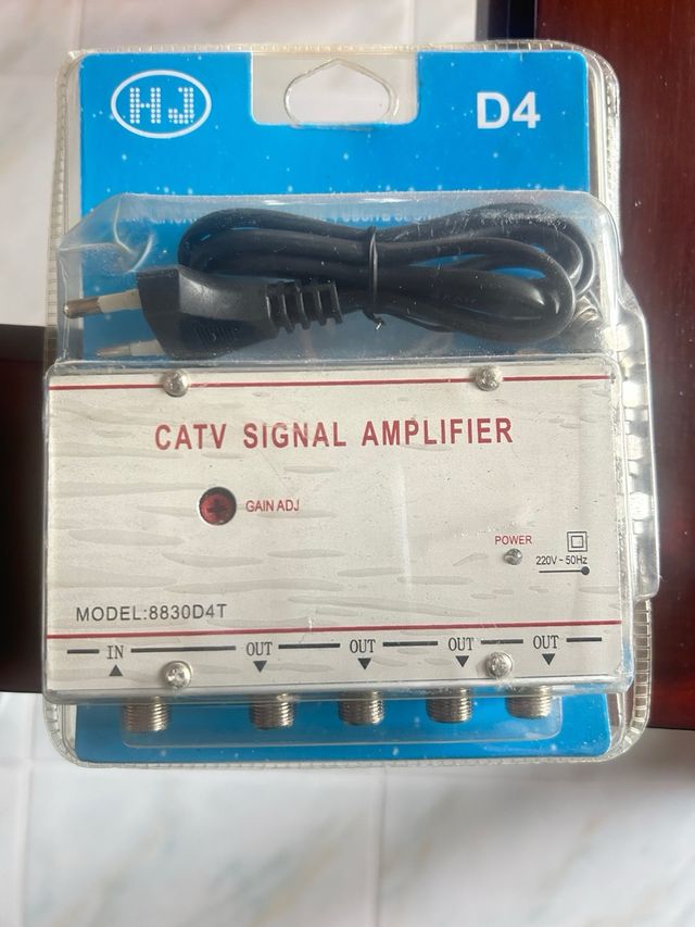 Amplificatore sdoppiatore 4 uscire 