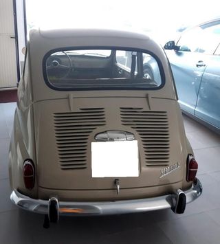 SEAT 600