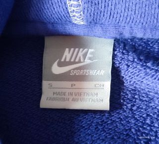 Sudadera Nike color morado talla S