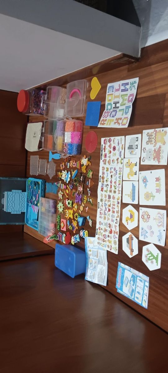 Aquabeads y tubos de coloresparaplanchar