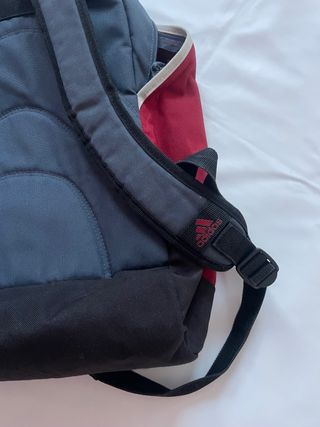 Mochila Adidas Medidas: 45cm x 32cm