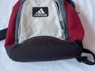 Mochila Adidas Medidas: 45cm x 32cm