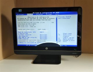 HP TODO EN UNO-i3-4gb ram-500gb HDD-W7-LCD MAL