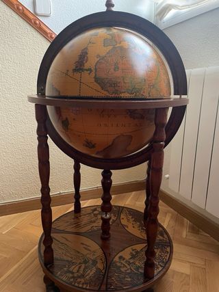 Mueble bola del mundo