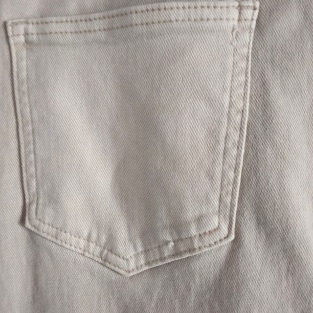 ESTILOSA FALDA MIDI CREMA VAQUERA