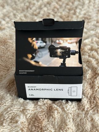 LENTE ANAMÓRFICA PARA MÓVILES DE LA MARCA MOMENT.