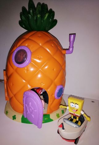 Casa de Bob Esponja está completa + regalos.