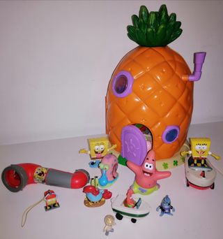 Casa de Bob Esponja está completa + regalos.