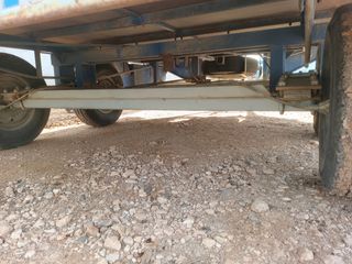 Remolque plataforma  portamaquinaria