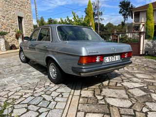 Mercedes-Benz E230 1980
