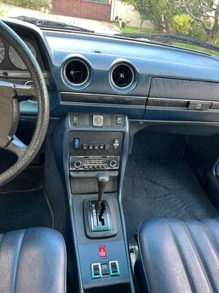 Mercedes-Benz E230 1980