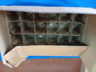 Caja de vasos cocacola