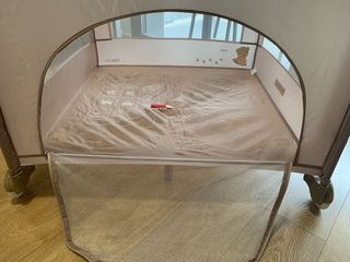 Parque infantil muy nuevo