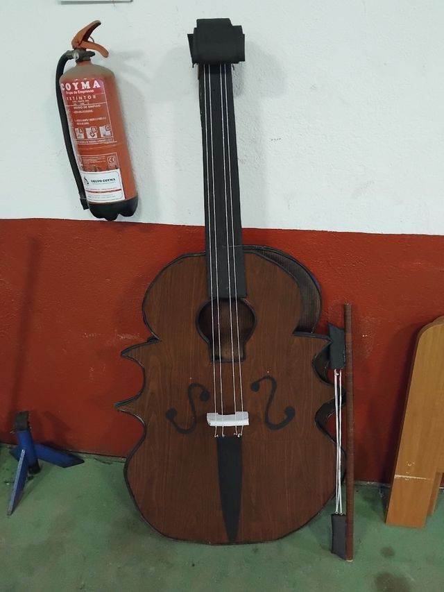Violonchelo "emitacion "