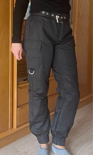 Pantalon negro con cinturon
