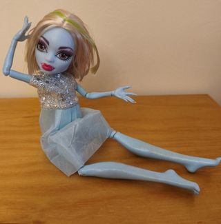 Coche de la muñeca Draculaura