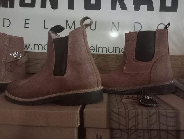 Bota baja , botín, botos , Chelsea