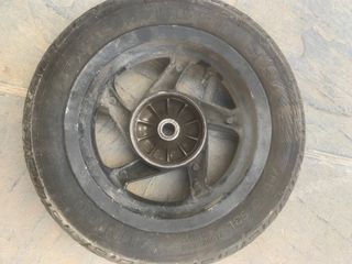 Llanta o rueda trasera de moto piaggio zip mk1