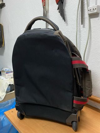 Maleta pequeña de mano con ruedas