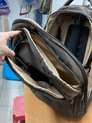 Maleta pequeña de mano con ruedas