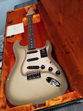 Fender VinteraII Stratocaster 70 aniversario