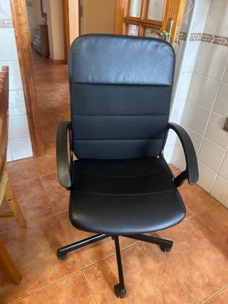 sillon  escritorio despacho  y juegos. 