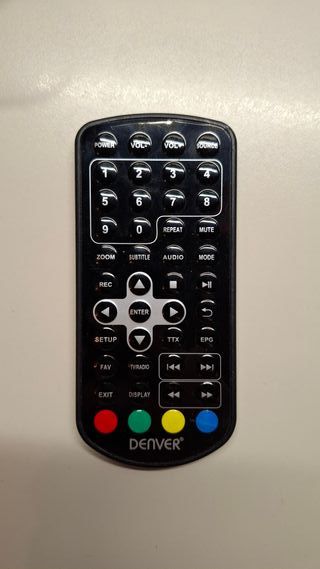 Piccolo televisore Denver Led 1032 con antenna