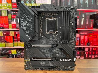 Conjunto i7 13700k y placa Msi carbon wifi Z690 de Segunda mano