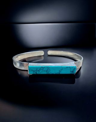 Brazalete con piedra azul en plata 925