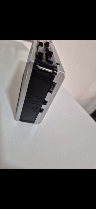 WALKMAN SONY F18/F28