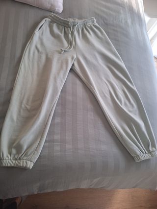 pantalón chándal  verde mujer zara