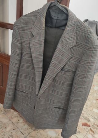 Conjunto de calças e casaco