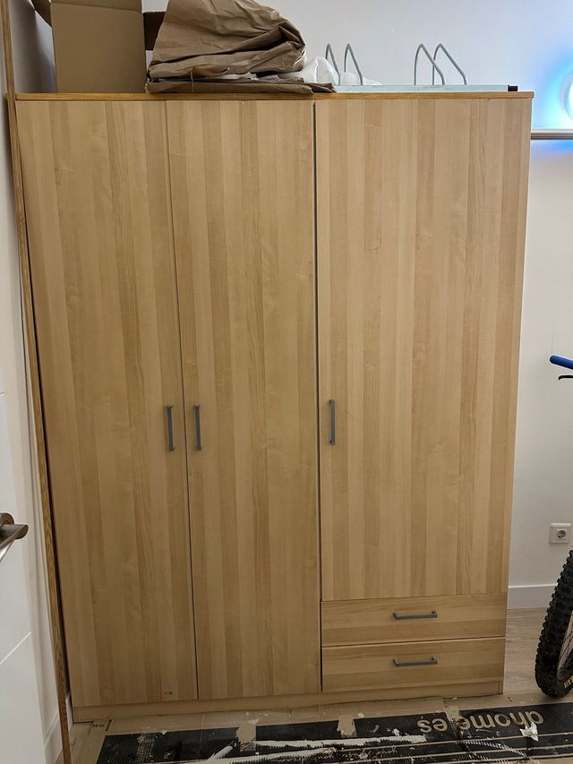 Armario grande y fuerte