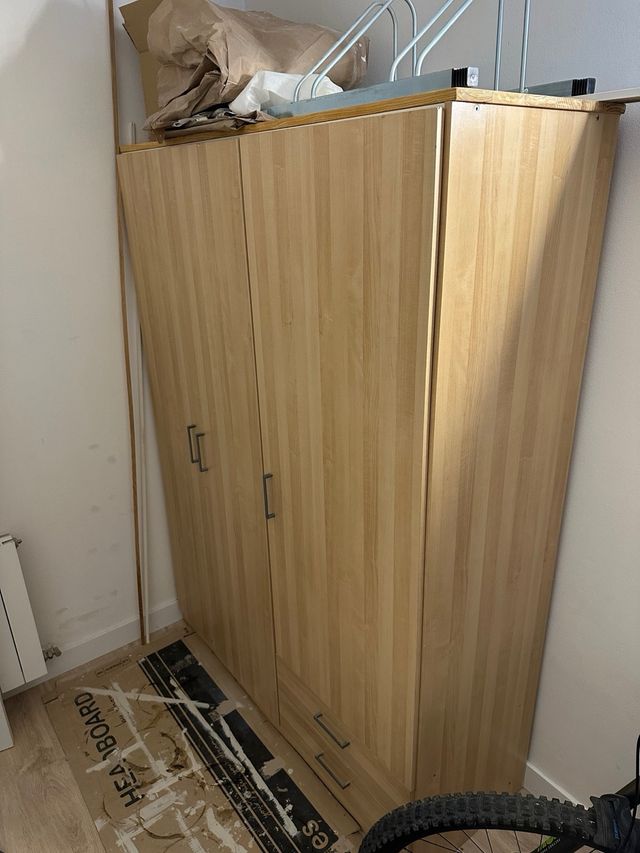 Armario grande y fuerte