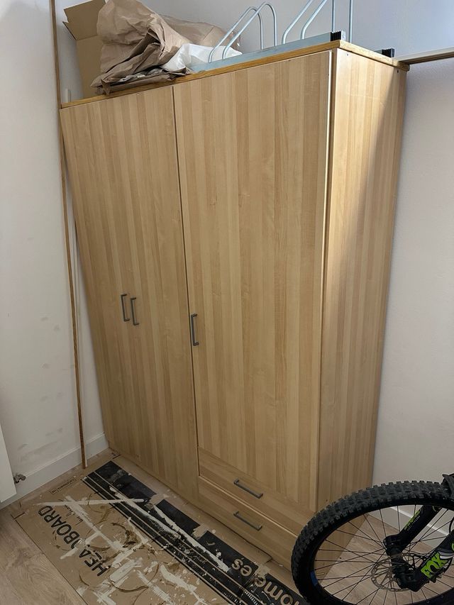 Armario grande y fuerte