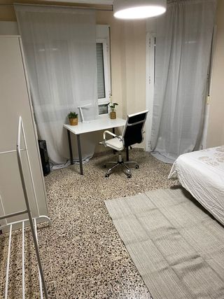 ALQUILO HABITACIÓN EN MOLINA