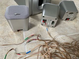 Altavoces y Subwoofer LG