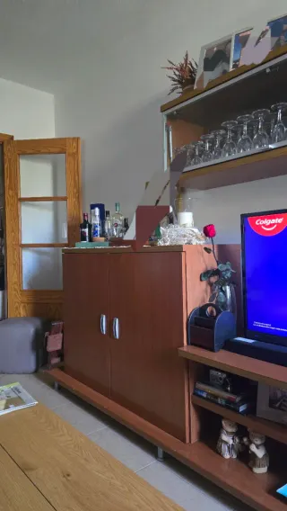 Mesa de comedor , más mueble auxiliar