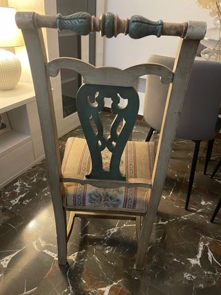 Silla de madera maciza confeccionada a mano