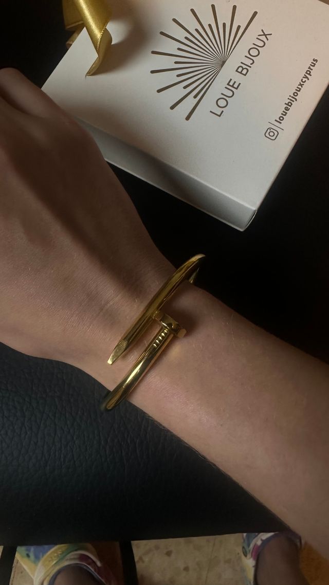 La pulsera de oro laminado clavo Cartier