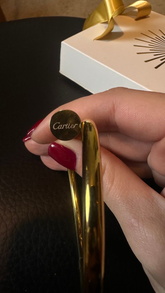 La pulsera de oro laminado clavo Cartier