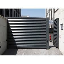 Portes, ventanas i reixes en ferro.