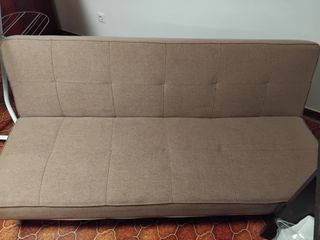 Sofá/cama marrón claro