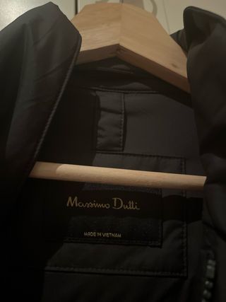 Chaqueta ligera acolchada plumas Massimo Dutti 