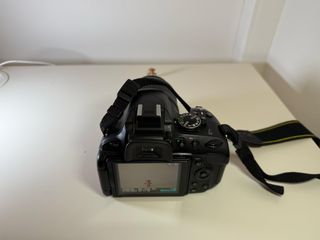 Cámara Réflex Nikon D5100 + Lente 18-55 mm