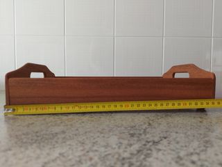 Vassoio in legno lavorato 