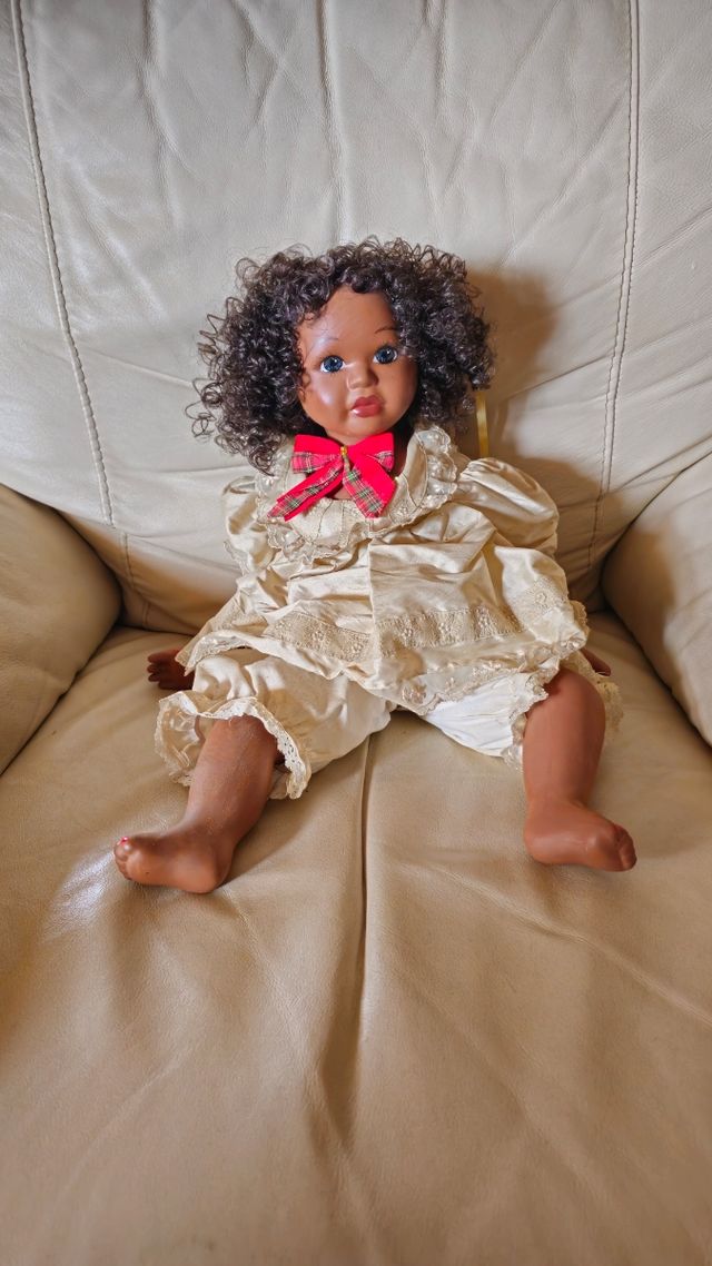 Muñeca porcelana negra antigua