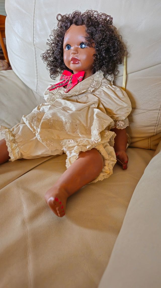 Muñeca porcelana negra antigua